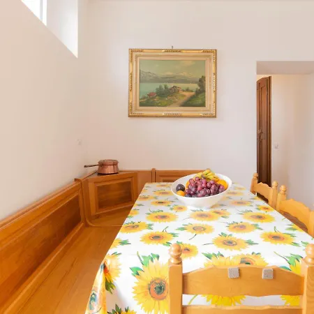 Locazione Turistica Glicine * Perledo
